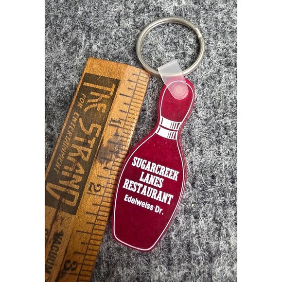 Bowling Pin Keychain Sugarcreek Lanes Restaurant Souvenir Red & White - Picture 2 of 3